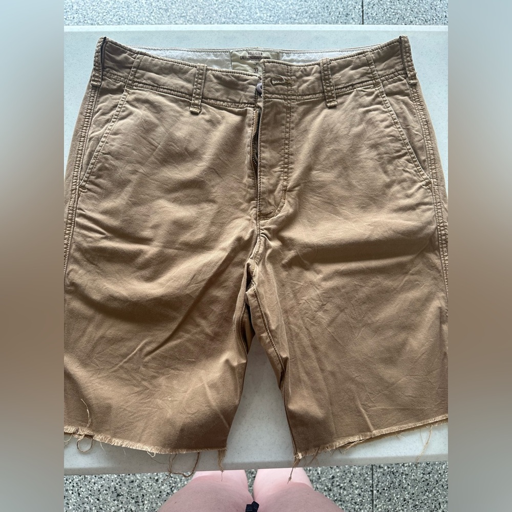 Hollister Cali Longboard Distressed Khaki Shorts